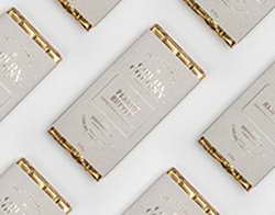 Oppo представила новые цвета K13x 5G: Mist White и Breeze Blue